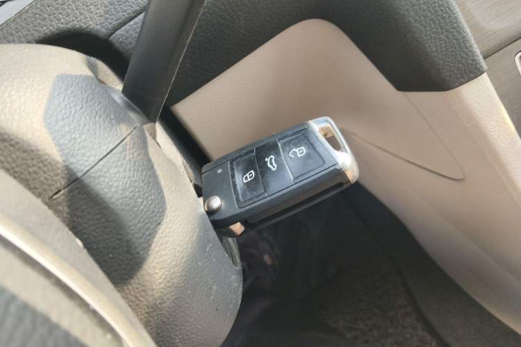 Used Volkswagen Golf 2016 230TSI Automatic Comfort Version Vehicle Key