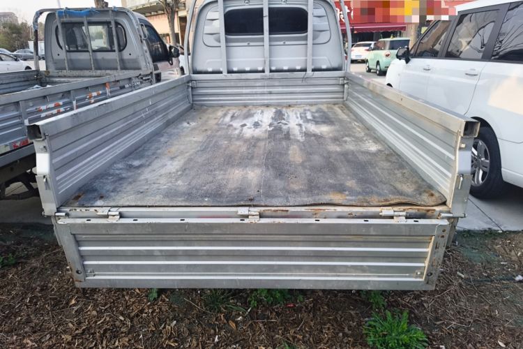 Used Wuling Rongguang New Truck 2023 2.0L Double-Cab Extended-Size Standard Version LJM20B Trunk