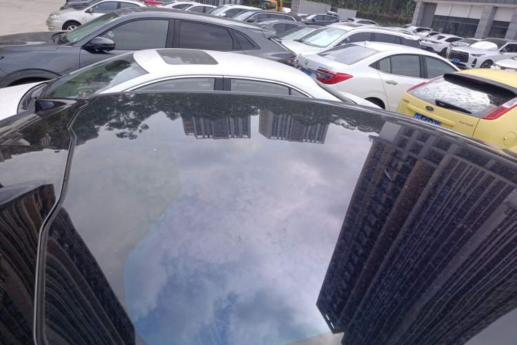 Used Nio EC6 2024 75 kWh Roof