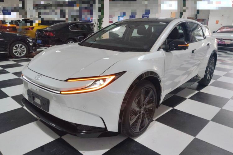 Used Toyota bZ5 2025 Model 550 PRO