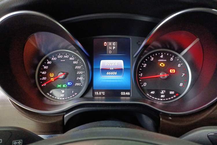 Used Mercedes-Benz V-Class 2021 V 260 Avantgarde Edition
