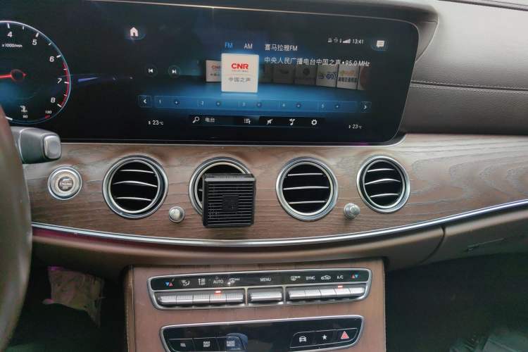 Used Mercedes-Benz E-Class 2021 Facelift E 260 L
