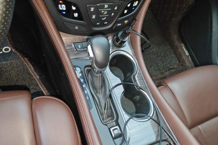 Used Buick Envision 2017 28T Four-Wheel Drive Luxury Model Gear Lever