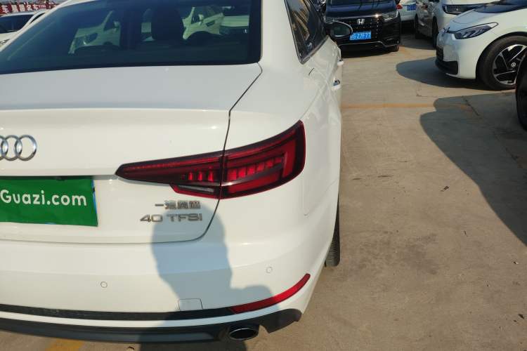 Used Audi A4L 2018 30th Anniversary Edition 40 TFSI Fashion Model
