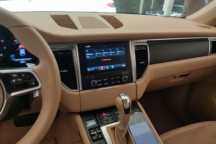 Used Porsche Macan 2017 Macan 2.0T