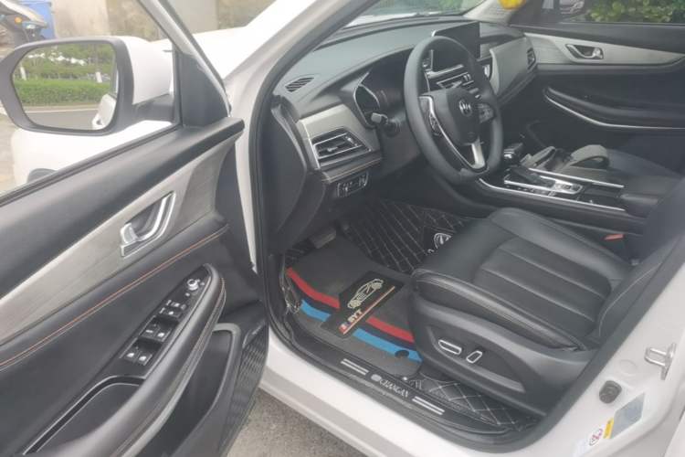 Used CHANGAN CS75 2020 280T DCT Luxury Version China VI Standard