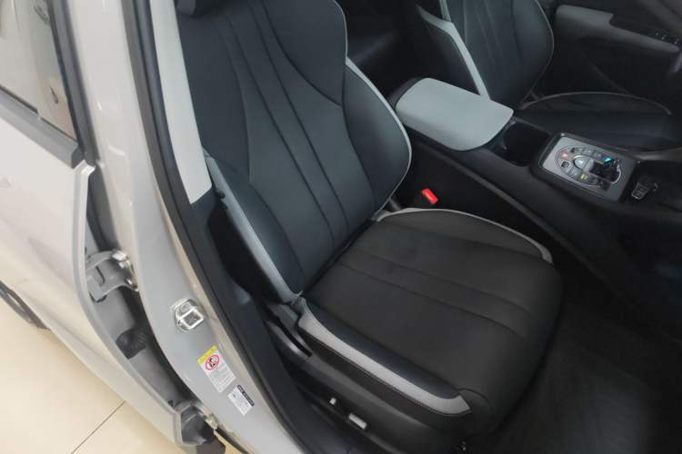 Used BYD Sealion 05 DM-i 2025 DM-i Smart Drive 115KM Flagship Model Right Front Seat