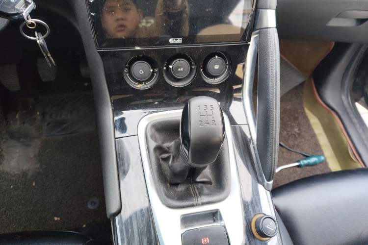 Used Peugeot 3008 2015 2.0L Manual Classic Edition