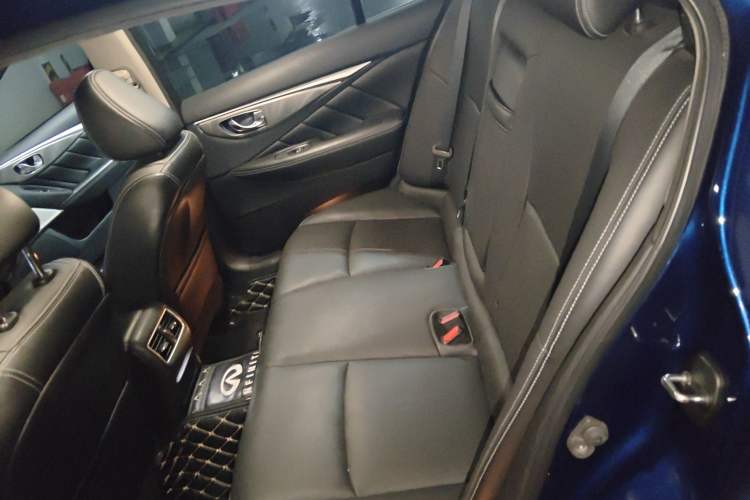 Used Infiniti Q50L 2018 2.0T Enjoyment Edition China V standard
