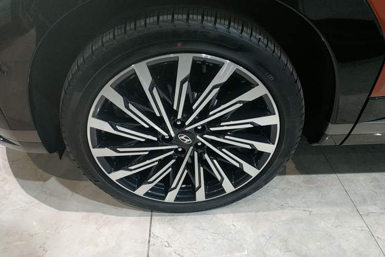 Used Hyundai Santa Fe 2024 2.0T Connoisseur Ultra
