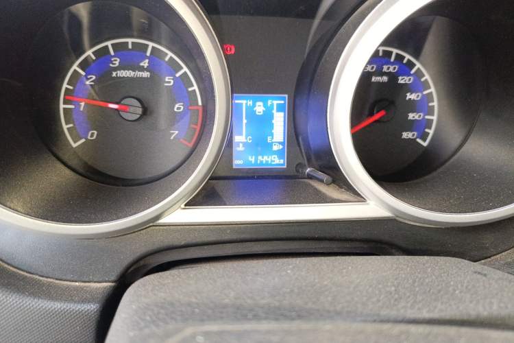 Used CHANGAN KAICHENG Ounuo S 2014 1.5L Base Version Odometer Close Up