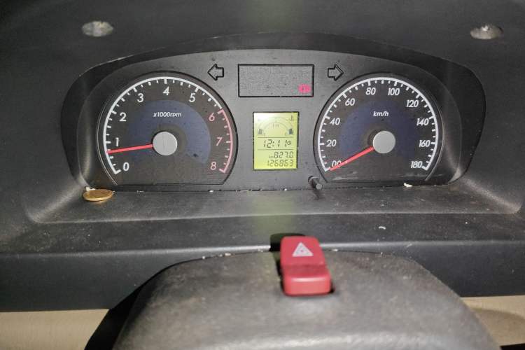 Used Suzuki Wagon R 2010 e 1.4L Manual ES Economy Model Odometer Close Up