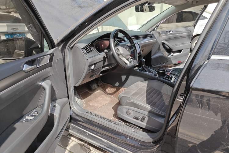 Used Volkswagen Magotan 2020 330TSI DSG Luxury Edition Driver Seat