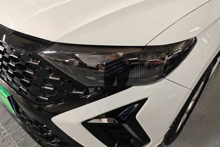 Used Jetta VS5 2024 280TSI Manual Pioneer Edition Left Front Headlight