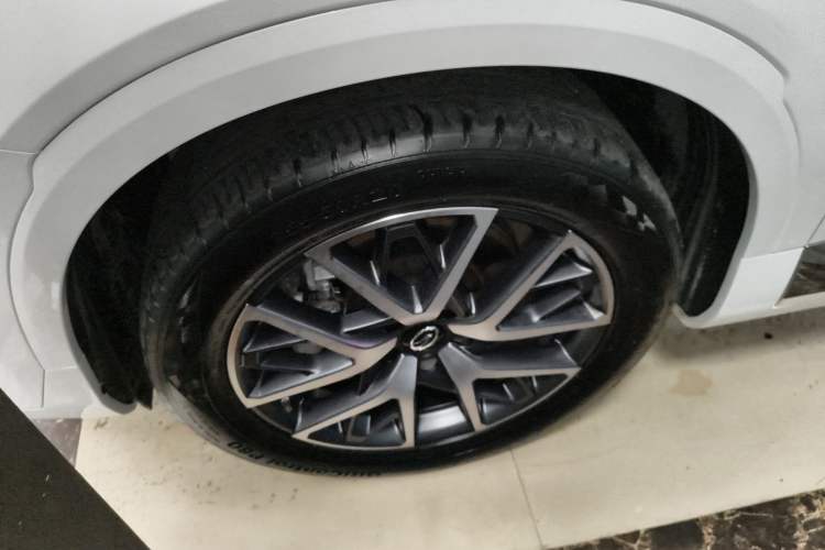 Used GAC Trumpchi GS8 2022 Dual-Engine Series 2.0TM Two-Wheel Drive Prestige Edition (7 Seats) Exterior 4