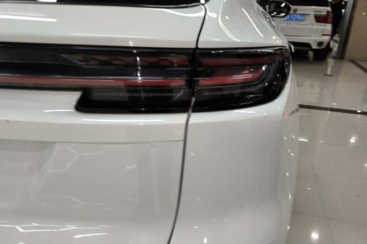 Used CHANGAN UNI-K iDD 2022 Blue Whale iDD 130km 1.5T Excellence Model