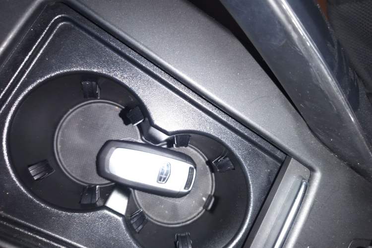 Used Geely Auto Emgrand X7 Sport 2021 1.8TD DCT Two-Wheel Drive Asian Games Edition Interior 1