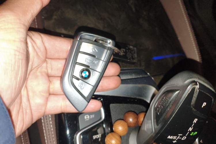 Used BMW 5 Series 2019 525Li M Sport Package Vehicle Key