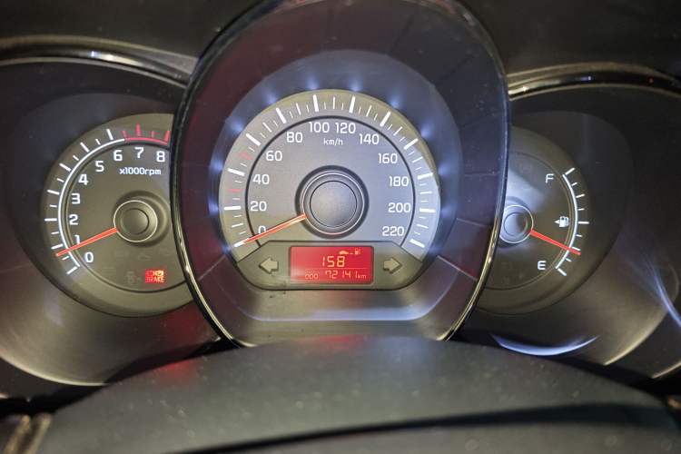 Used Kia K2 2012 Sedan 1.4L MT GLS Commemorative Edition
