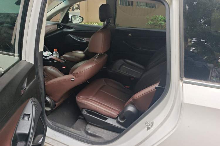 Used Buick GL6 2018 18T 6-Seater Prestige Model
