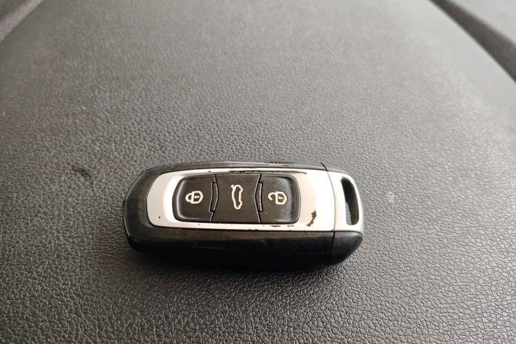 Used Geely Auto Vision X3 2017 1.5L Automatic Luxury Model Interior 1