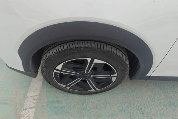 Used Lynk & Co 06 EM-P 2023 EM-P 126 Long-Range Halo Exterior 4