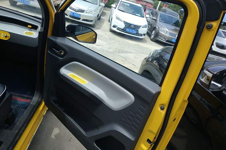 Used Wuling Hongguang MINIEV 2021 Macaron Premium Model – Lithium Iron Phosphate
