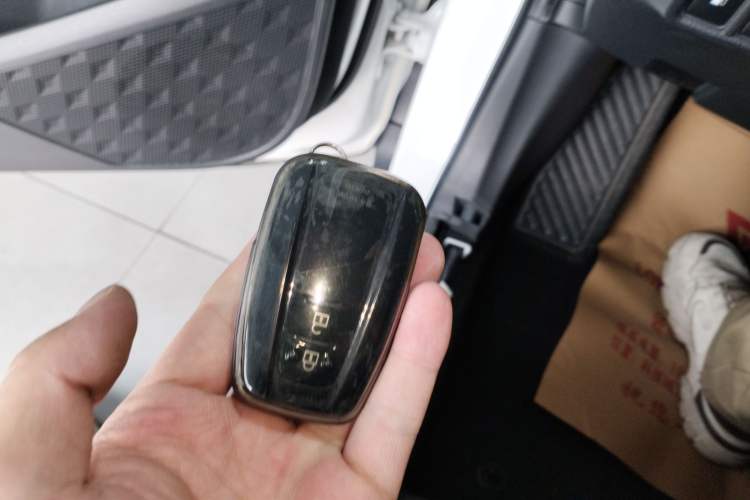 Used Toyota IZOA 2021 Dual-Motor 2.0L Yixiang Edition Vehicle Key