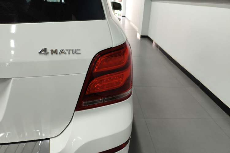 Used Mercedes-Benz GLK-Class 2013 Facelift GLK 300 4MATIC Fashion Edition
