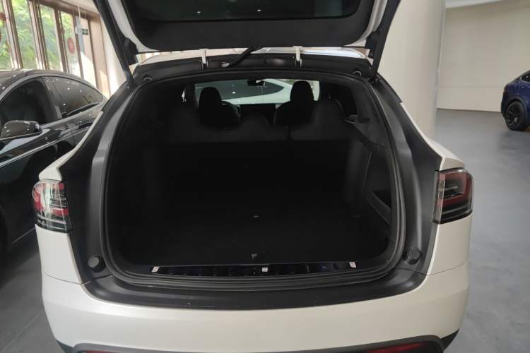 Used Tesla Model X 2023 Dual-Motor All-Wheel-Drive Version