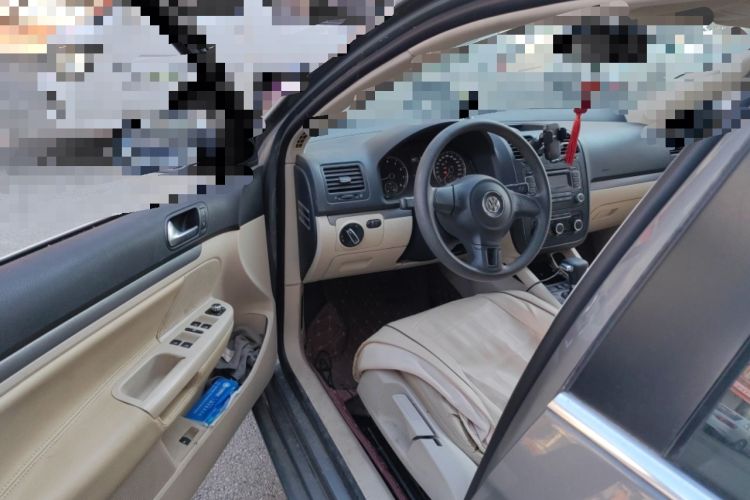 Used Volkswagen Sagitar 2011 1.6L Automatic Comfort Edition Driver Seat