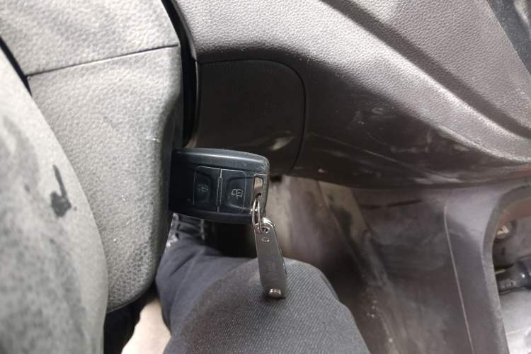 Used Wuling Hongguang V 2019 1.5L Enjoyment Version China VI LAR