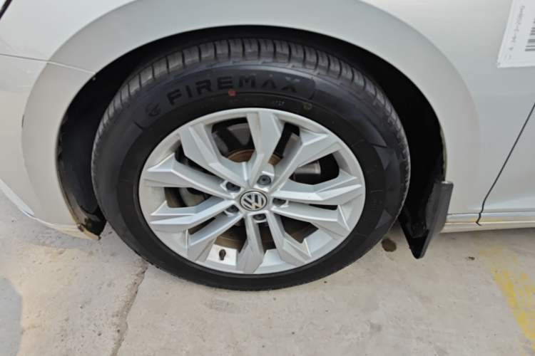 Used Volkswagen Magotan 2017 330TSI DSG Luxury Model Left Front Wheel Hub