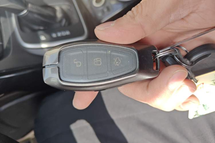 Used Ford Kuga 2013 2.0L GTDi Four-Wheel-Drive Sport Model