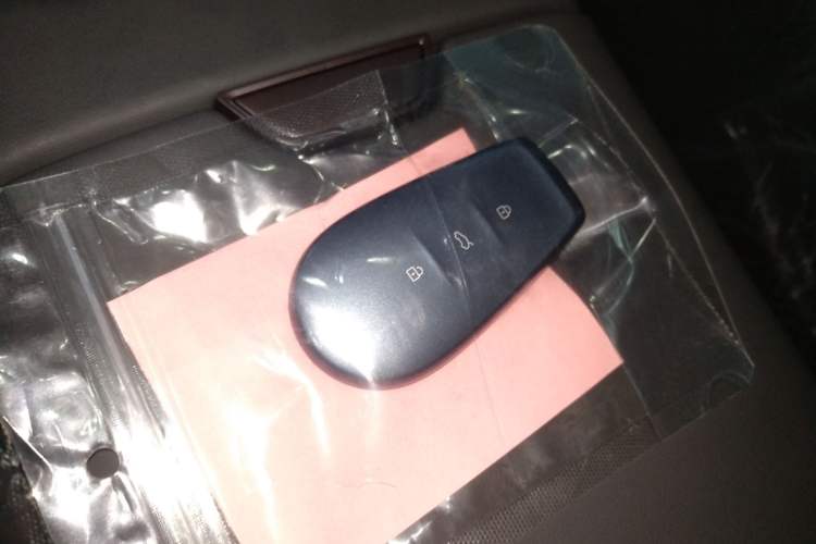 Used Nissan N6 2026 Model 180 Max Interior 1