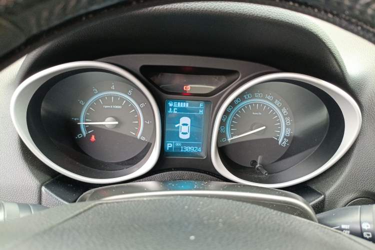 Used GAC Trumpchi GS5 2014 2.0L Automatic Two-Wheel Drive Deluxe Edition Instrument Cluster