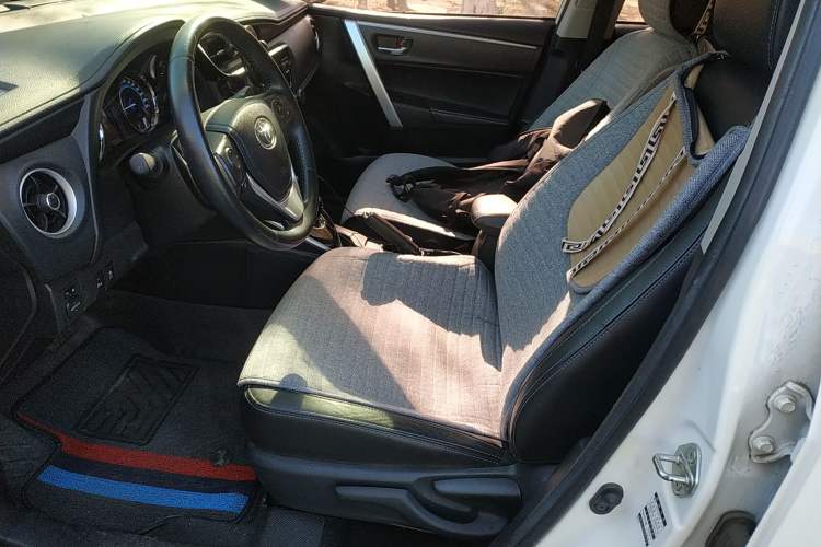 Used Toyota Corolla 2017 Revised Dual-Engine 1.8L E-CVT Elite Edition Left Front Seat