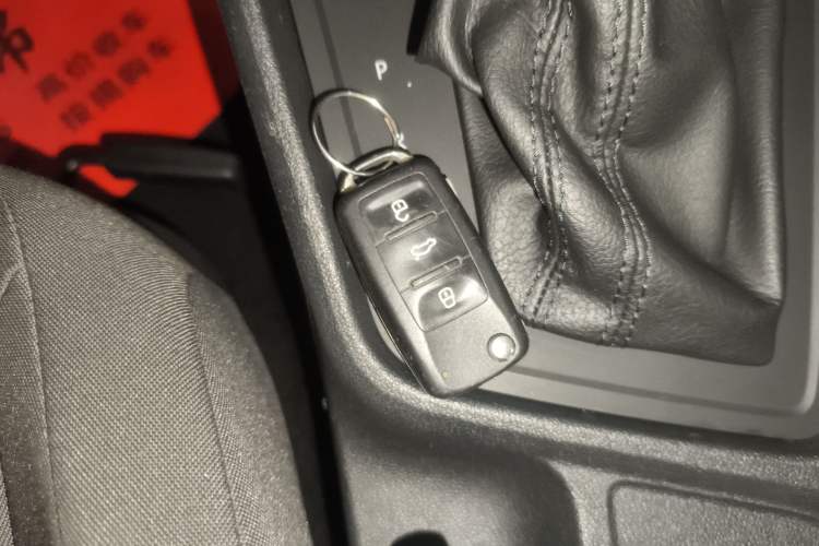 Used Volkswagen Lavida 2015 1.6L Automatic Fashion Edition
