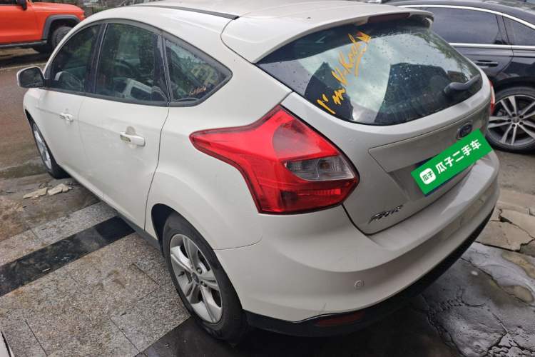 Used Ford Focus 2012 Hatchback 1.6L Automatic Fashion Edition Rear Left 45 Deg