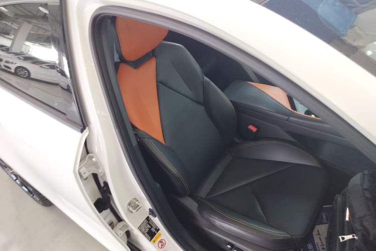 Used Changan UNI-V iDD 2023 ZhiDian iDD 1.5T 113km ZhiKu Model
