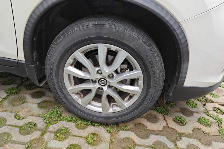 Used Nissan X-Trail 2021 2.0L CVT 2WD XL Premium SmartConnect Deluxe Edition Right Front Wheel Hub