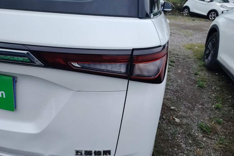 Used Wuling Jiachen 2022 1.5T CVT Smart Luxury Version
