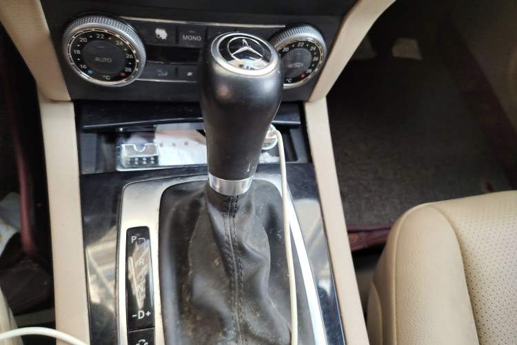 Used Mercedes-Benz GLK-Class 2011 GLK 300 4MATIC Fashion Model