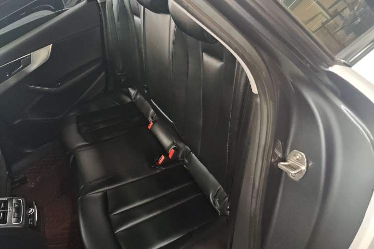 Used Audi A4L 2019 40 TFSI Fashion Edition China VI Emission Standard
