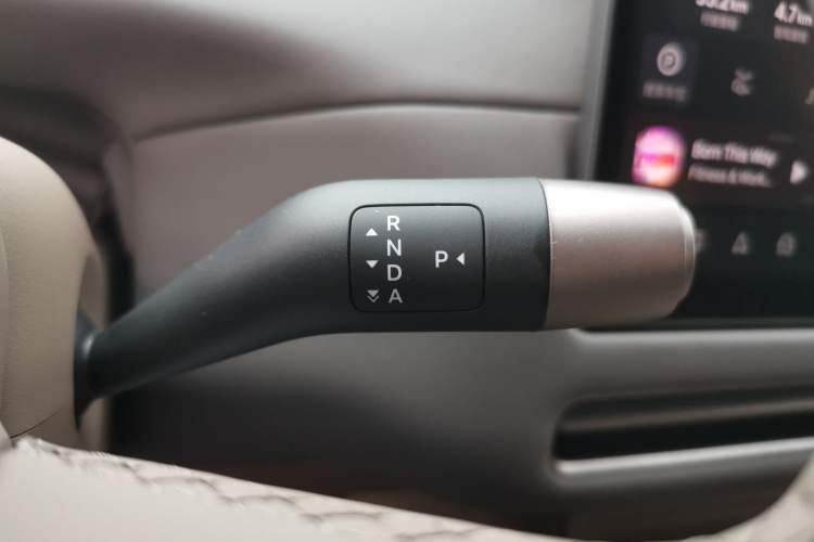 Used Li Auto Li Auto i6 2025 Model Four-Wheel-Drive Standard Type
