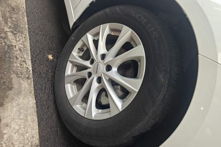 Used Roewe i5 2023 1.5L Manual Comfort Edition