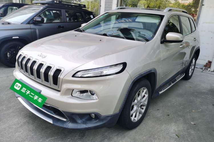 Used Jeep Cherokee 2017 2.4L Leading Smart Edition