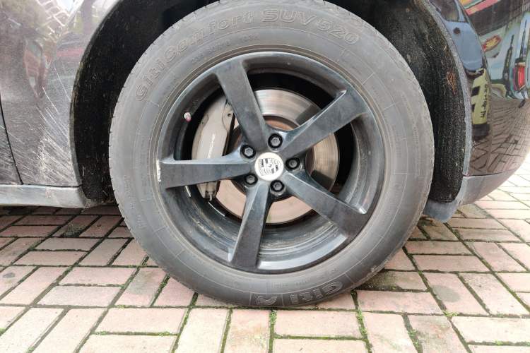 Used Porsche Macan 2014 Macan 2.0T Right Front Wheel Hub