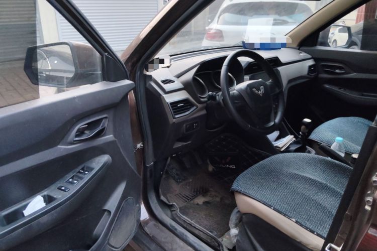 Used Wuling Hongguang 2019 1.5L S Standard Version China VI LAR