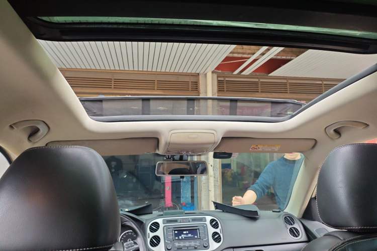 Used Volkswagen Tiguan 2017 300TSI Automatic Two-Wheel Drive Silk Road Comfort Edition Headliner